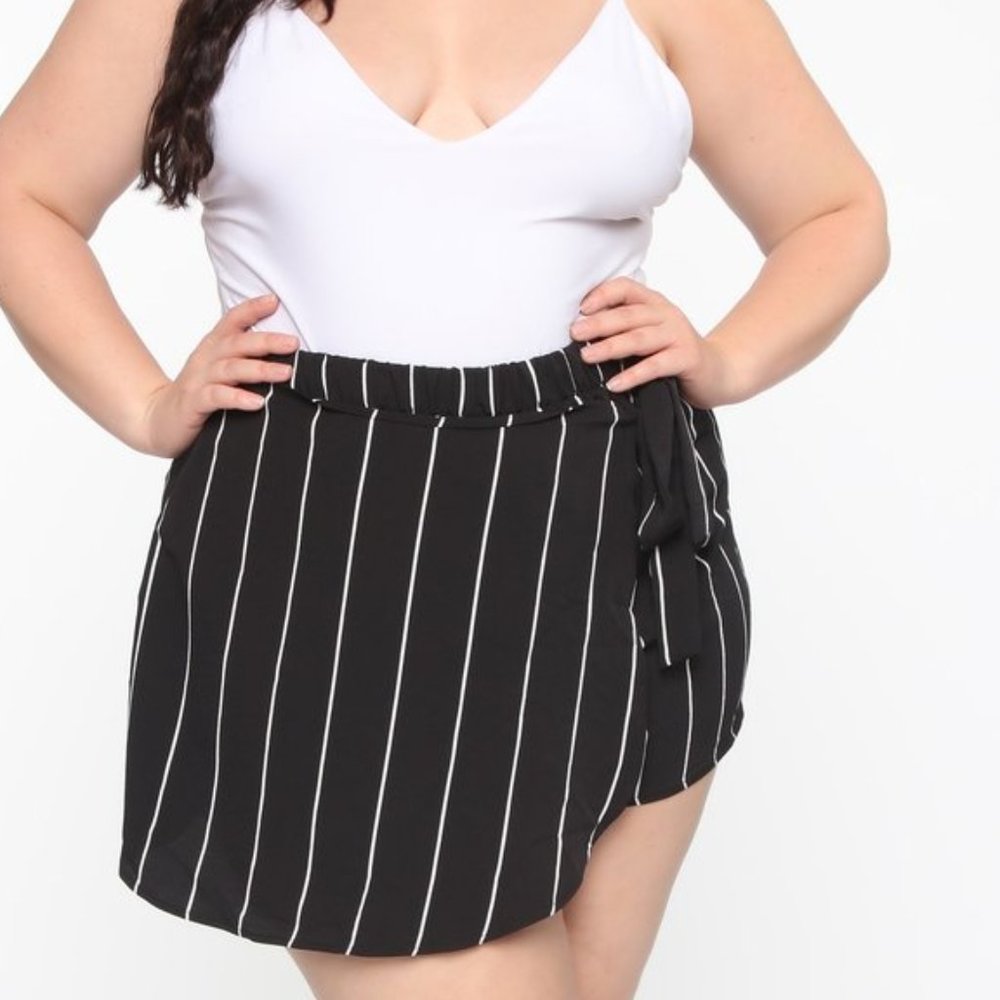 3 for $15 First Date Skort - Black/White